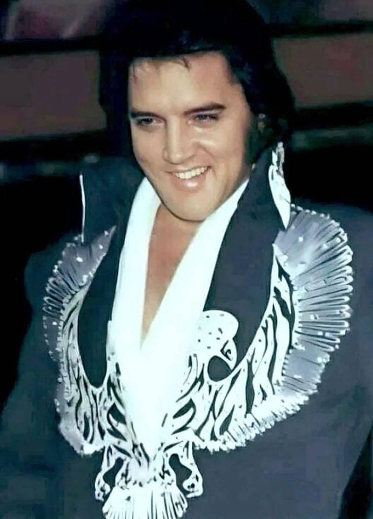 Elvis Presley - Anyplace Is Paradise