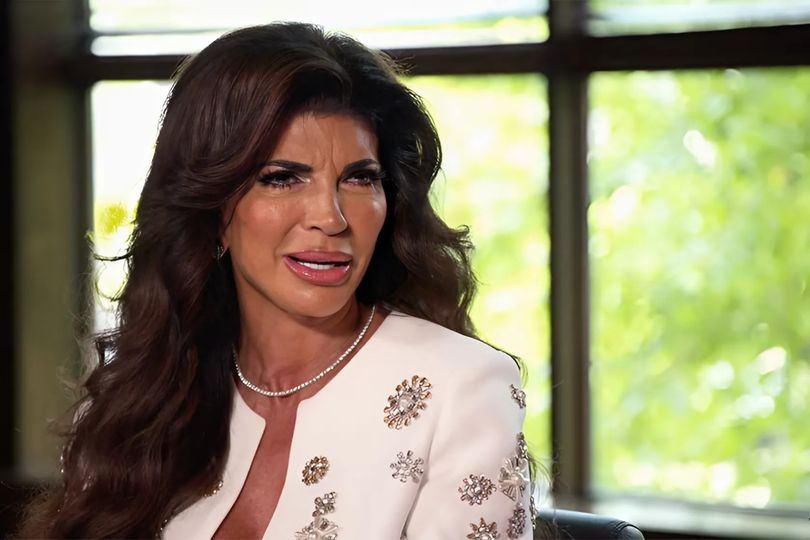 "RHONJ's Teresa Giυdice Dismisses Immatυre Drama as 'So High School': Who Acts Like That?"