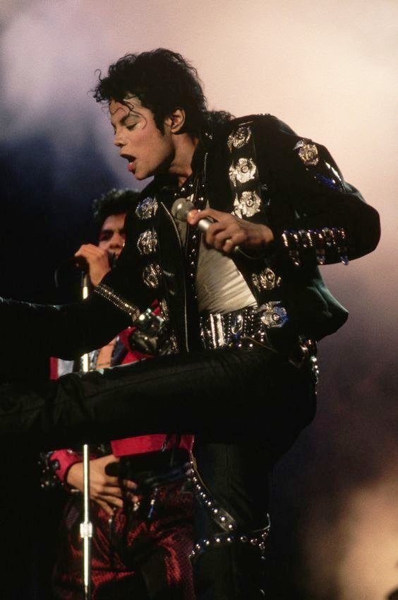 Michael Jackson's Fashion Impact: Inspiring a New Generation of Designers and Enthusiasts