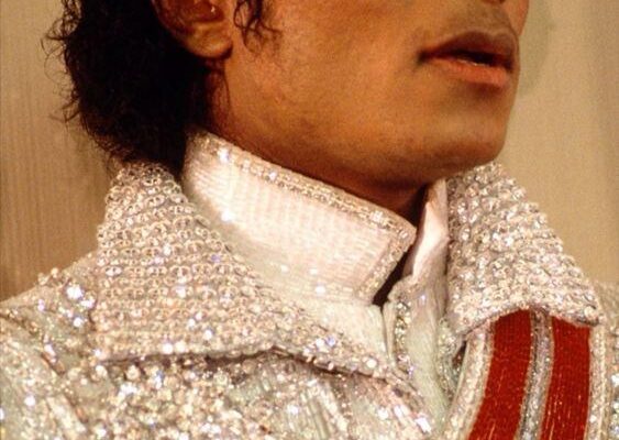 Discover the Vocal Magic of the King of Pop: Michael Jackson's Techniques